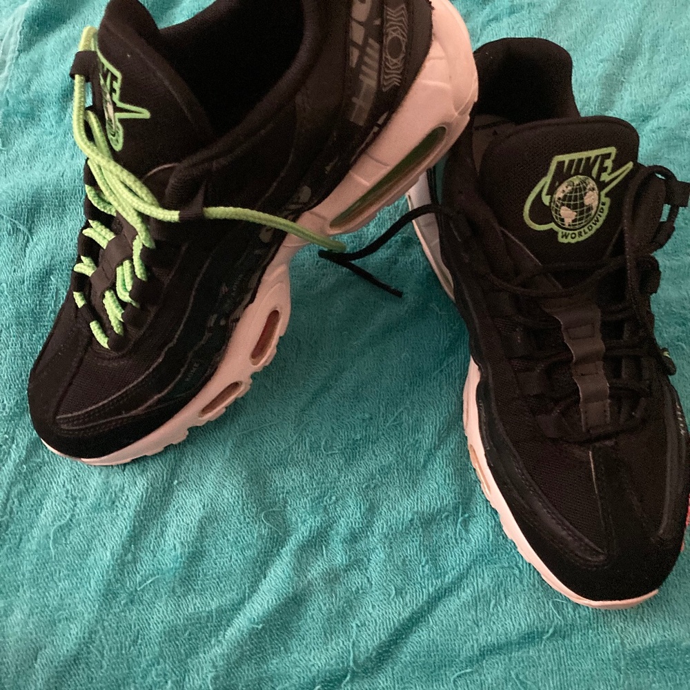 Nike worldwide air max 95
